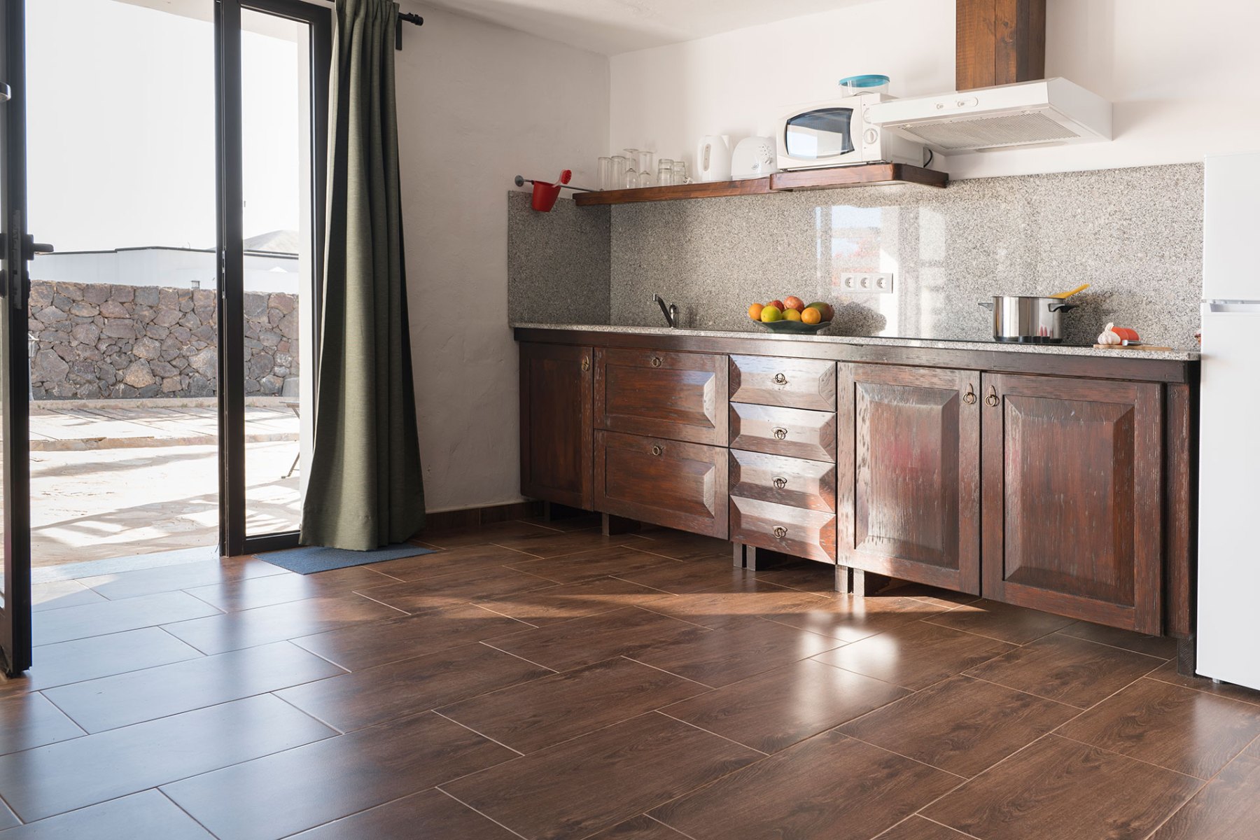 A02-03-Sala-cucina05-esterno-P1023767-Las-Casitas-Rusticas-Lanzarote A02-03-Sala-cucina05-esterno-P1023767-Las-Casitas-Rusticas-Lanzarote