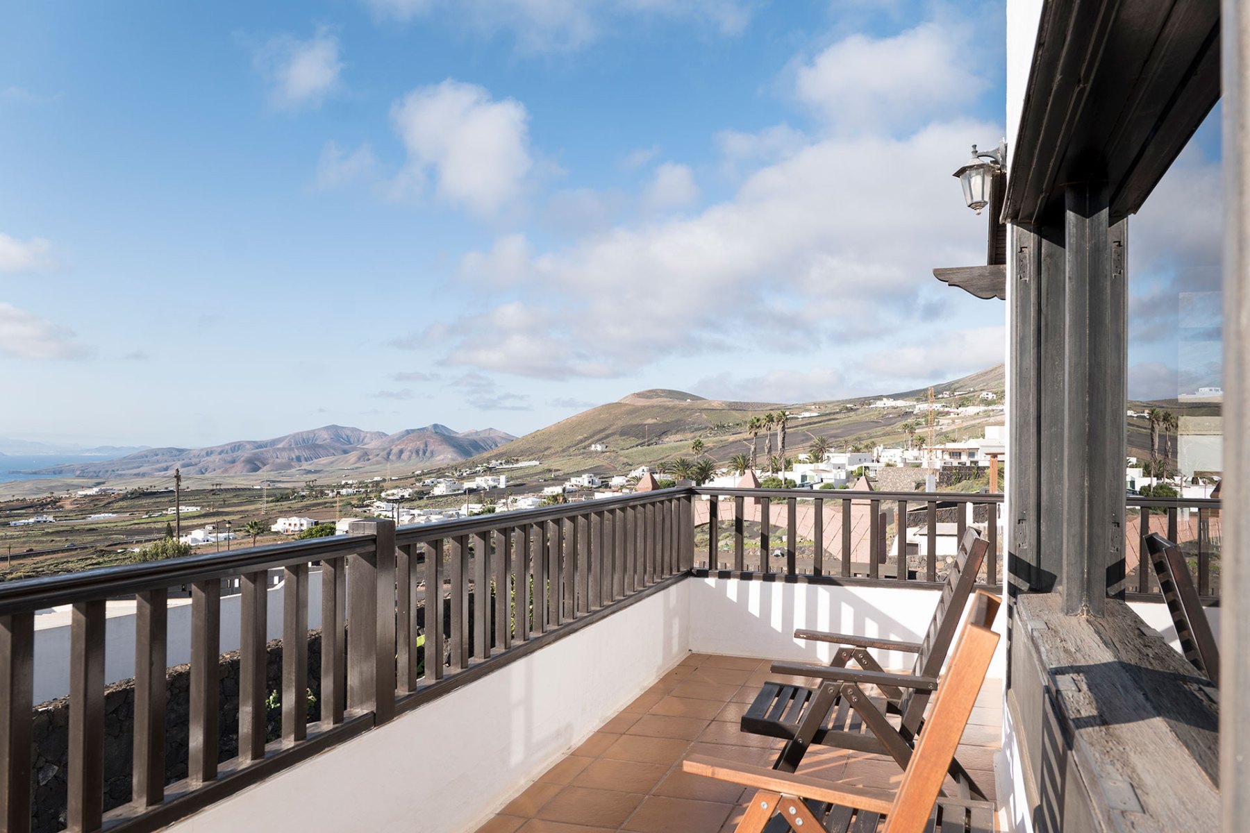 A04-01-Vsita-balcone-laterale-P1023844-Las-Casitas-Rusticas-Lanzarote A04-01-Vsita-balcone-laterale-P1023844-Las-Casitas-Rusticas-Lanzarote