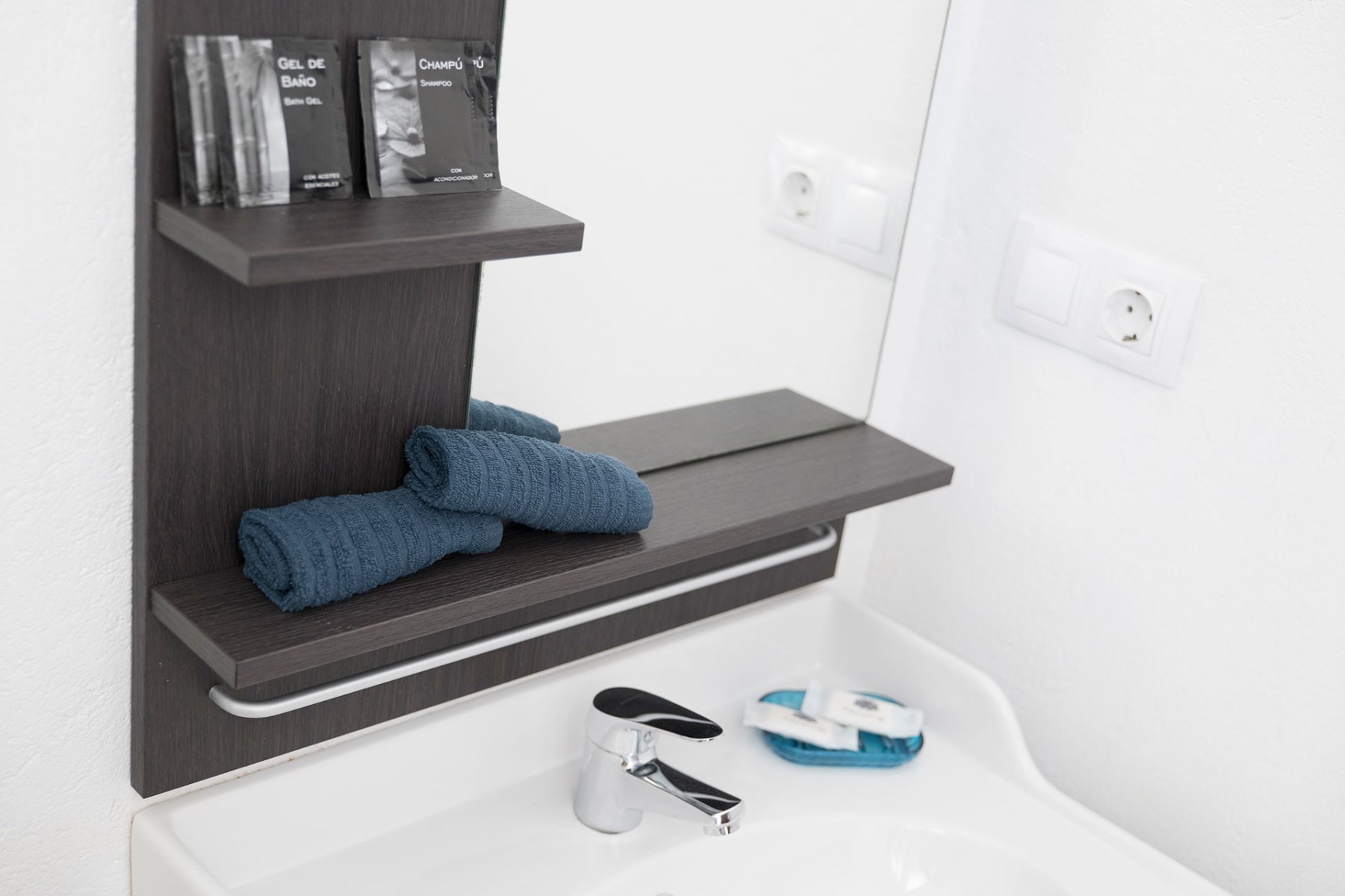 A04-10-Bagno-lav02-Las-Casitas-Rusticas-Lanzarote A04-10-Bagno-lav02-Las-Casitas-Rusticas-Lanzarote