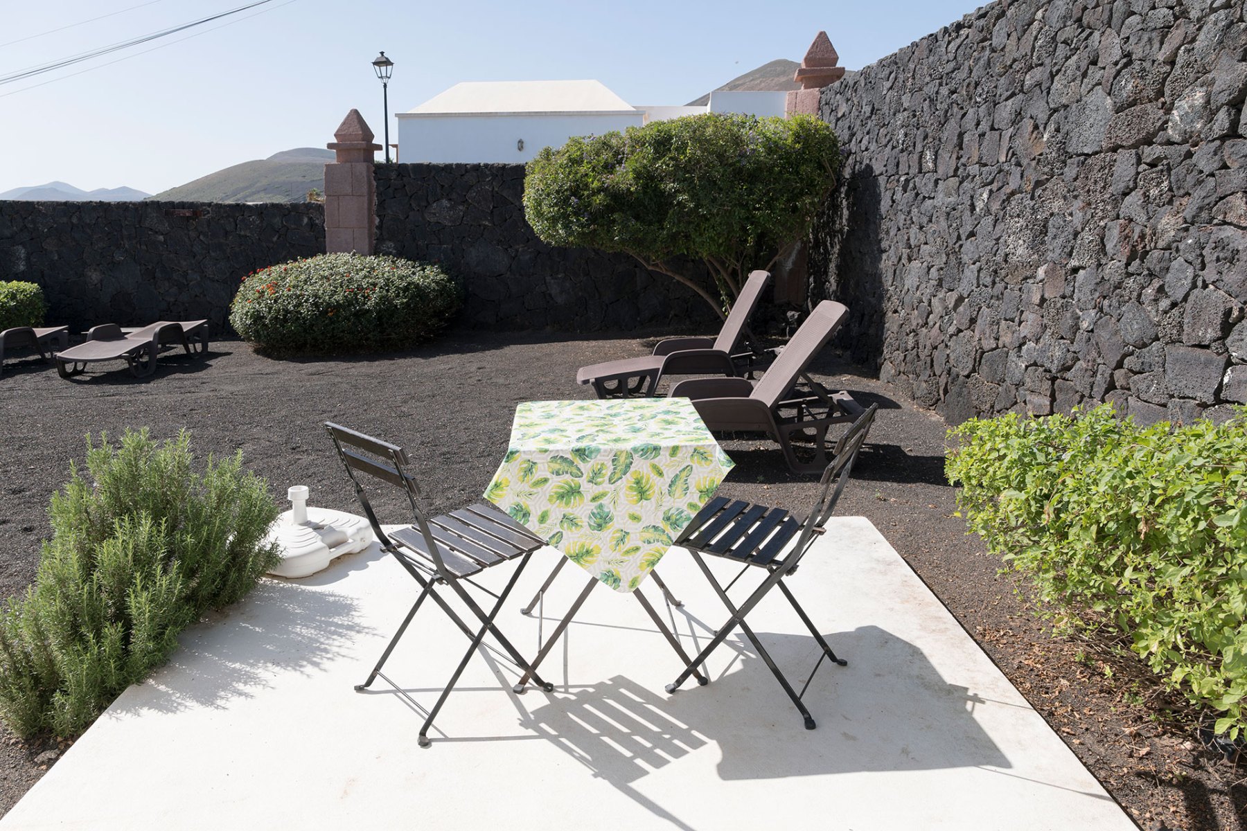 A06-01-Esterno01-P1023688-Las-Casitas-Rusticas-Lanzarote A06-01-Esterno01-P1023688-Las-Casitas-Rusticas-Lanzarote